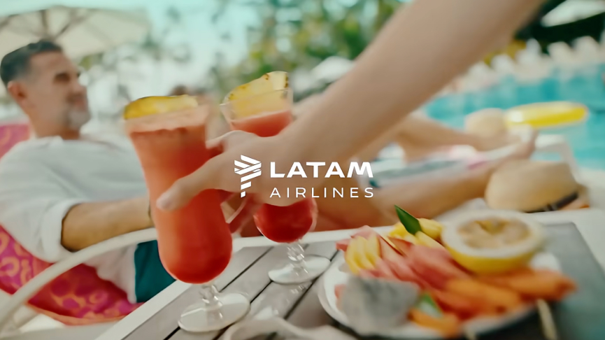 Hoteis com LATAM e Booking