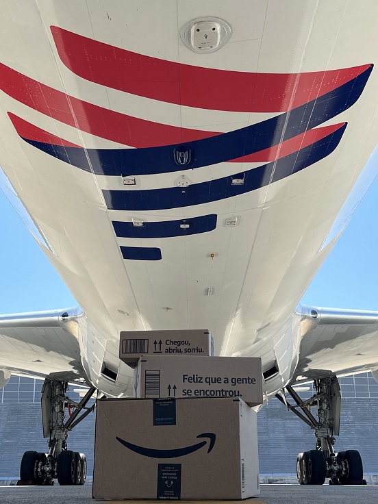 Amazon e LATAM Cargo anunciam acordo para acelerar entregas de produtos ...